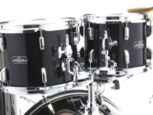 Batería Tama Stagestar ST52H5C-BNS – Batería completa negra con bombo de 22", toms, platillos y snare de 14". Incluye base de bombo, soporte de platillos, y silla ajustable para una experiencia completa. Ideal para bateristas intermedios.