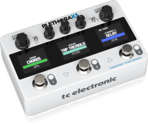 Pedal multiefectos PLETHORA X3 compacto con 3 slots personalizables, efectos TonePrint, looper estéreo y conectividad Bluetooth. Calidad profesional para guitarristas exigentes.